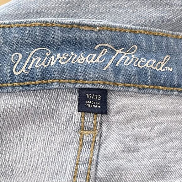 Universal Thread Highest Rise Straight Cropped Jeans in Super Light Wash 16 / 33 - Picture 9 of 13